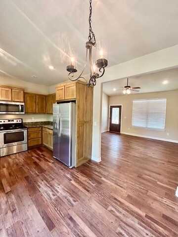 10 Bracknell LN, Bella Vista, AR 72715
