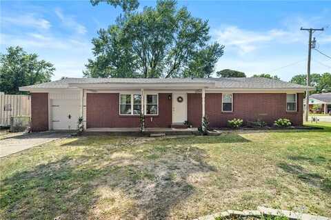 325 N Byers AVE, Gentry, AR 72734
