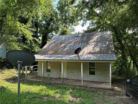 610 High ST, Leslie, AR 72645