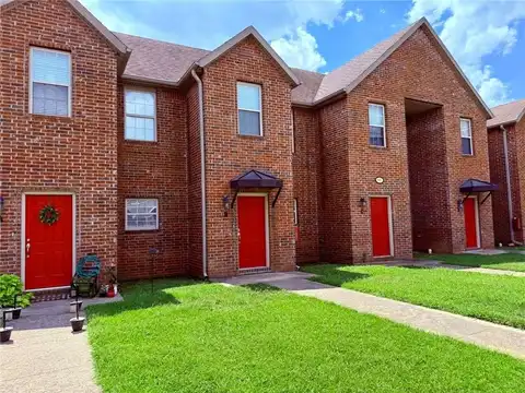 611 W Grove AVE Unit #B, Springdale, AR 72764