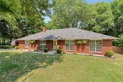 2370 E Kantz COVE, Fayetteville, AR 72703