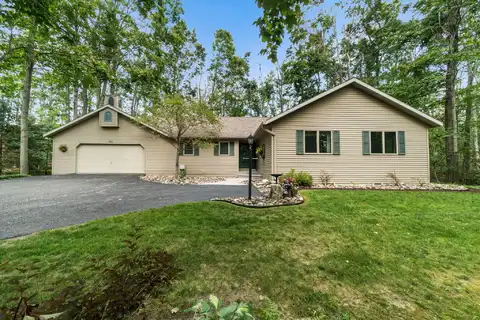 537 Woodside Lane, Gaylord, MI 49735