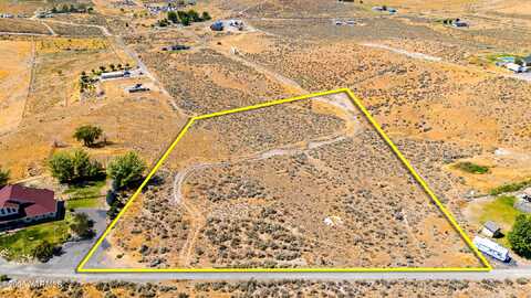 Nna Lucas Rd, Yakima, WA 98901