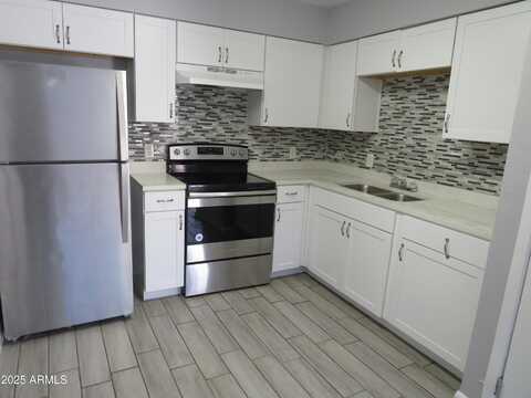 2726 E Tierra Buena Lane, Phoenix, AZ 85032