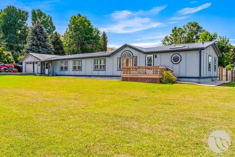 12 Avis Street, Absarokee, MT 59001