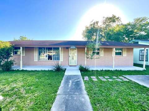 2610 Quarterhorse, Beeville, TX 78102
