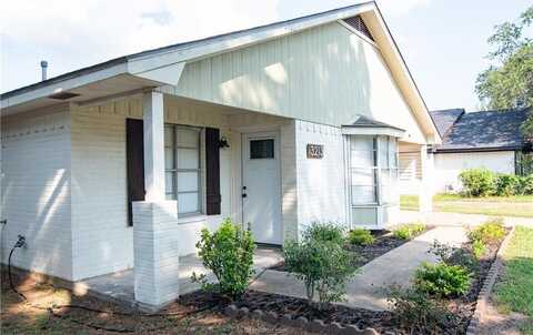 3213 Heatherwood Drive, Bryan, TX 77801