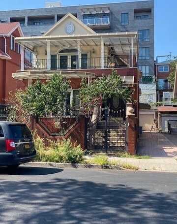 34 Amherst Street, Brooklyn, NY 11235