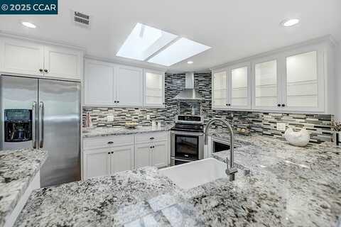 1232 Skycrest Dr, Walnut Creek, CA 94595