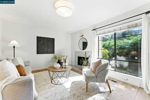 1660 San Luis Rd, Walnut Creek, CA 94595