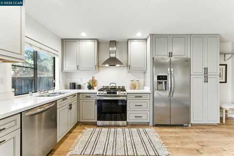 1660 San Luis Rd, Walnut Creek, CA 94595