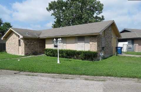 121 Green Trail Drive, Corpus Christi, TX 78405