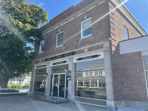 44 Barnstable Road unit: 2Nd Fl, Hyannis, MA 02601