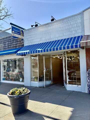 584 Main Street, Hyannis, MA 02601