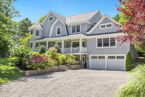 27 Prestwick Lane, Mashpee, MA 02649