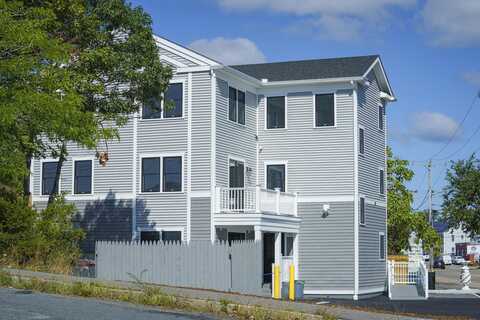 49 Center Street, Hyannis, MA 02601