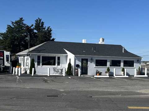 225 Iyannough Road, Hyannis, MA 02601