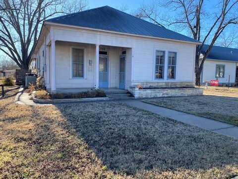209 Hackberry St, Fredericksburg, TX 78624