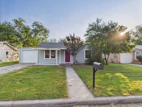 306 Burbank St, Fredericksburg, TX 78624