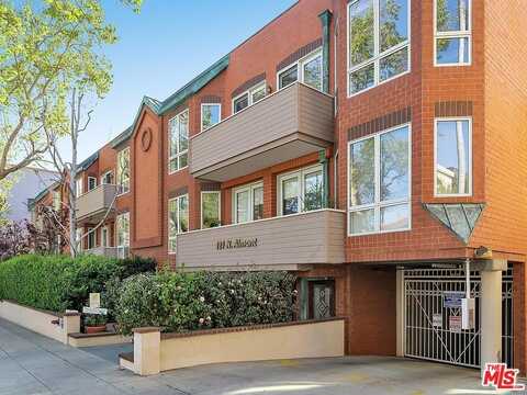 121 N Almont Dr, Beverly Hills, CA 90211