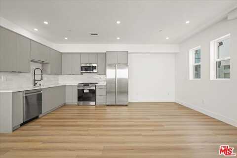 910 N Hudson Ave, Los Angeles, CA 90038