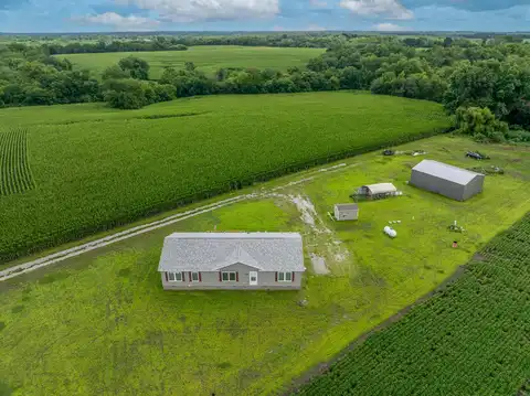 27998 210th RD, Marshall, MO 65340