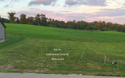 2226 Kestrel Drive SE, Cedar Rapids, IA 52403