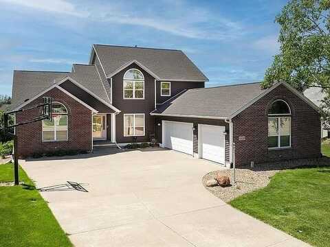 5510 Hunters Ridge Court, Marion, IA 52302