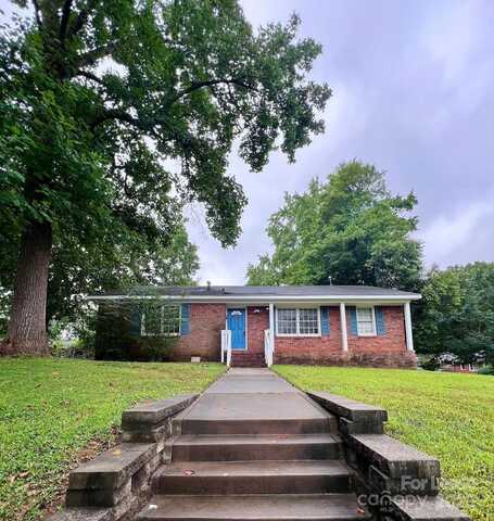 2849 Denview Lane, Charlotte, NC 28208