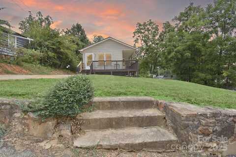 110 West Lane, Brevard, NC 28712