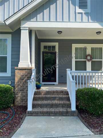 4221 Courtly Lane, Belmont, NC 28012
