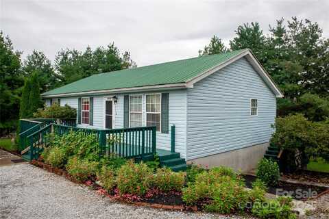 3372 Summer Road, Hendersonville, NC 28792