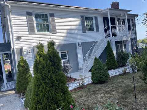 8 Elm Court, Bridgeport, CT 06606