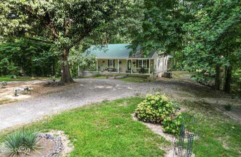 106 Honeysuckle Cove, Dyersburg, TN 38024