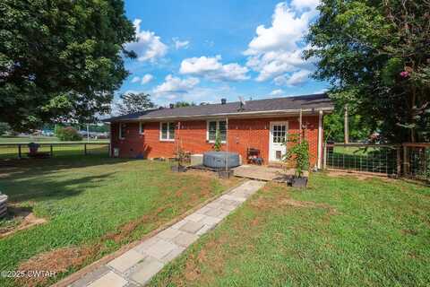 649 Natchez Trace Drive, Lexington, TN 38351