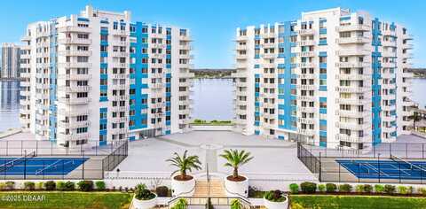 935 N Halifax Avenue, Daytona Beach, FL 32118