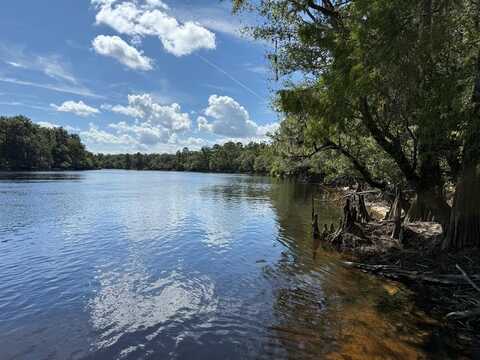 1225 519th Ave, Old Town, FL 32680