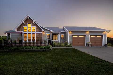 21011 620th Avenue, Nevada, IA 50201