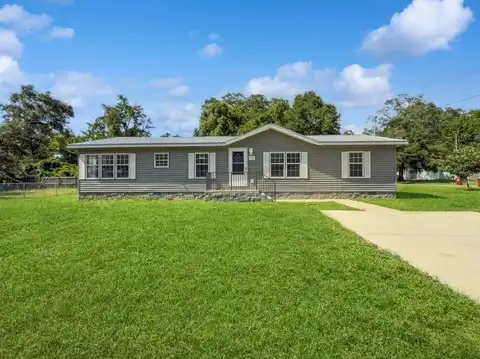 630 W Griffith Avenue, Crestview, FL 32536
