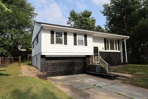 3829 Eastmont Drive, South Bend, IN 46628