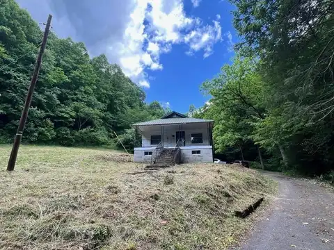 66 Johnson Rd. of Phillips Branch Rd., Jenkins, KY 41537