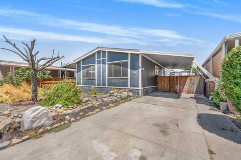5505 Tulare Avenue W, Visalia, CA 93277