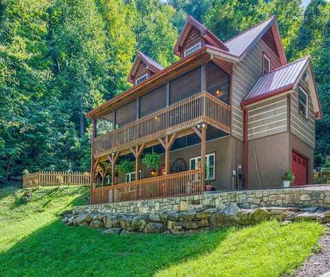 61 Calm Creek, Waynesville, NC 28785