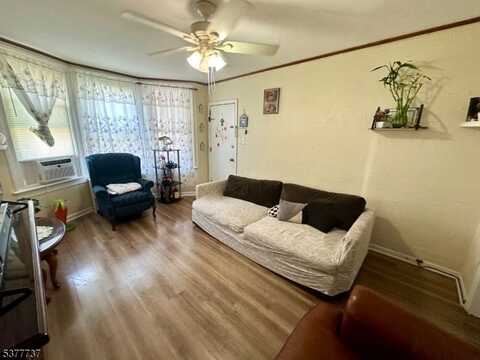 6 Swaine Pl, West Orange, NJ 07052