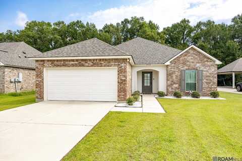 2448 Woodland Ct, Port Allen, LA 70710