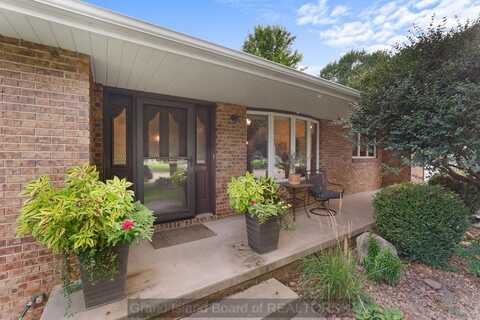 1613 Spruce Place, Grand Island, NE 68801