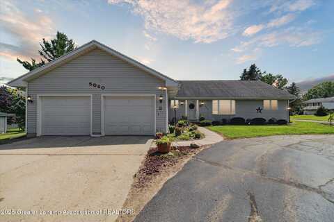 5060 Davis Highway, Grand Ledge, MI 48837
