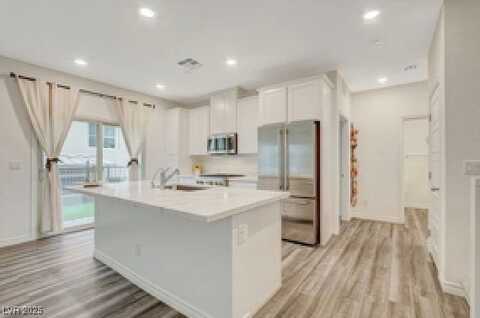 600 N Carriage Hill Drive, Las Vegas, NV 89138