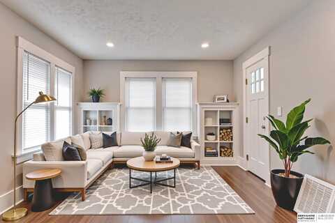 3501 N 44th Avenue, Omaha, NE 68116