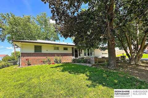 910 Lemay Drive, Bellevue, NE 68005